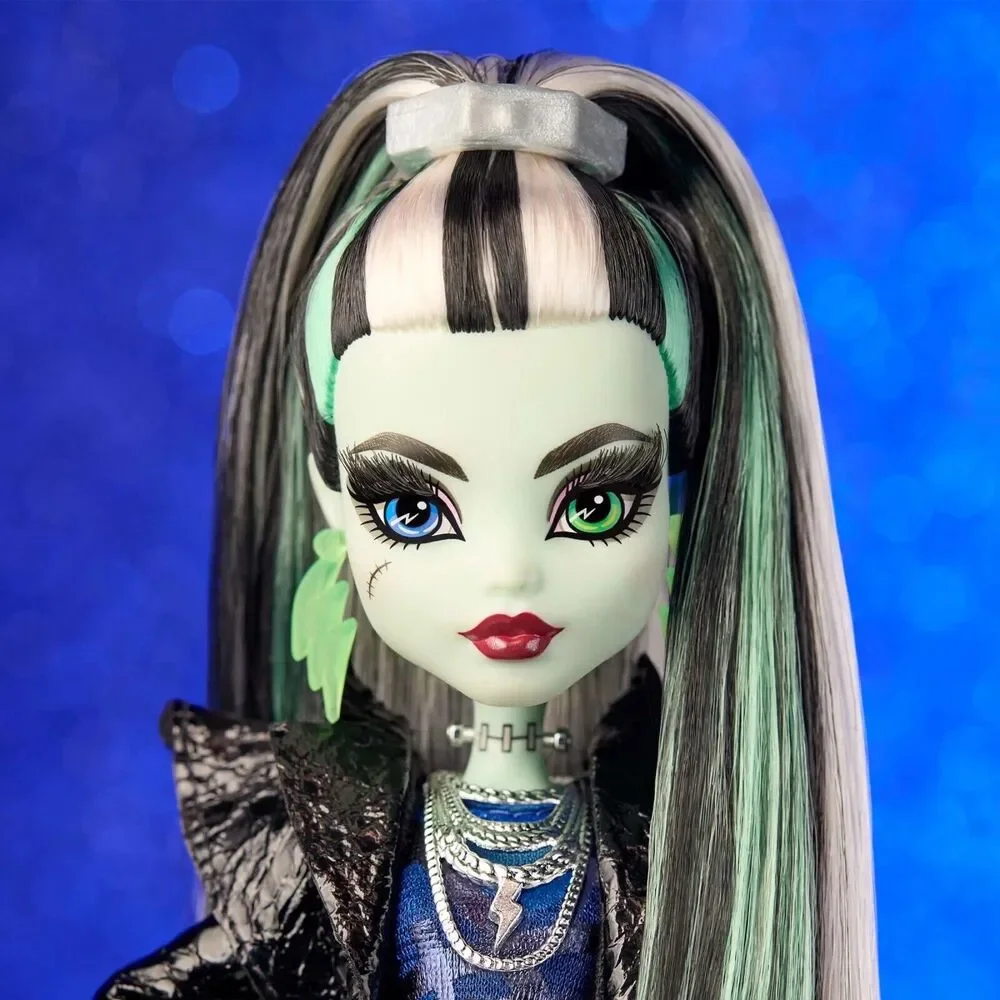 Monster High Haunt Couture Midnight Runway Frankie Stein Doll NRFB 2023